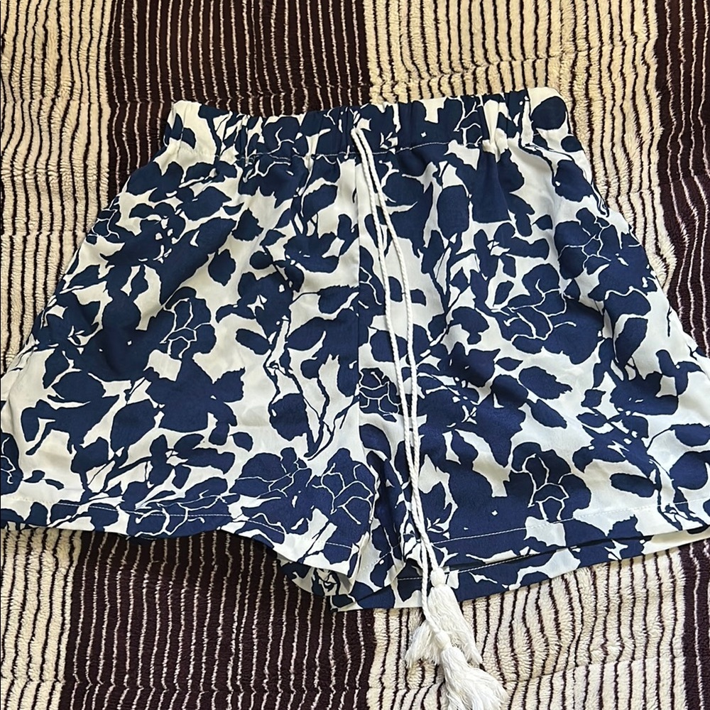 Floral Blue and White Women's Shorts